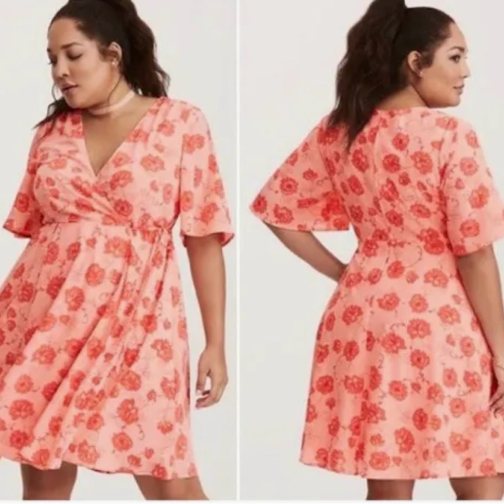 NWT Torrid dress, 2x (size 18), coral floral